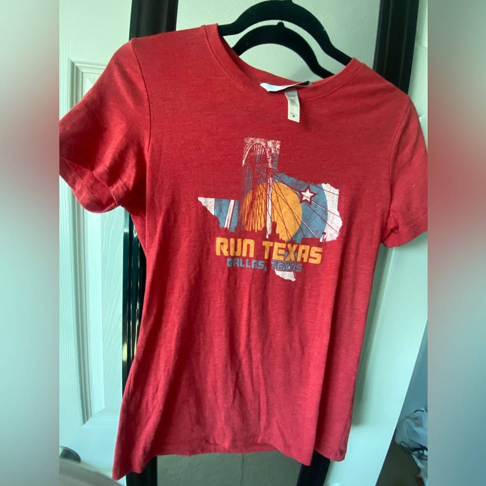 Size S: Run Texas Tee